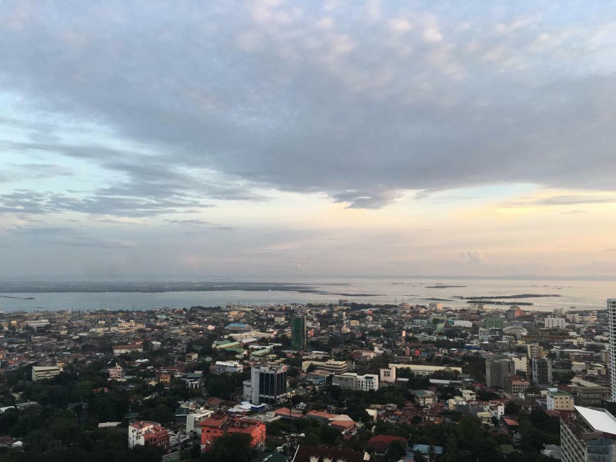 Horizons 101 - Panoramic View By St. Therese Cebu Exterior photo